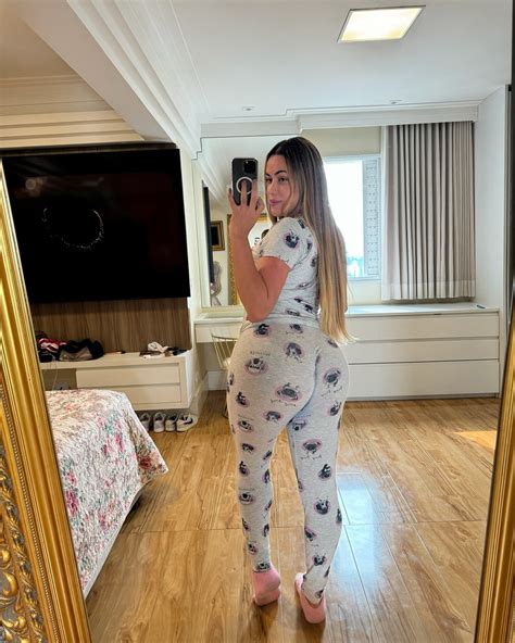 Emily narizinho (@emilynarizinhoficial) • Instagram photos and .